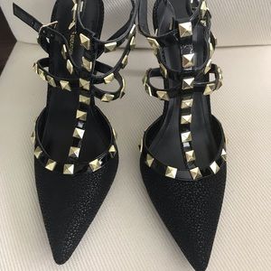 BCBGeneration “Darron” size 9.5M